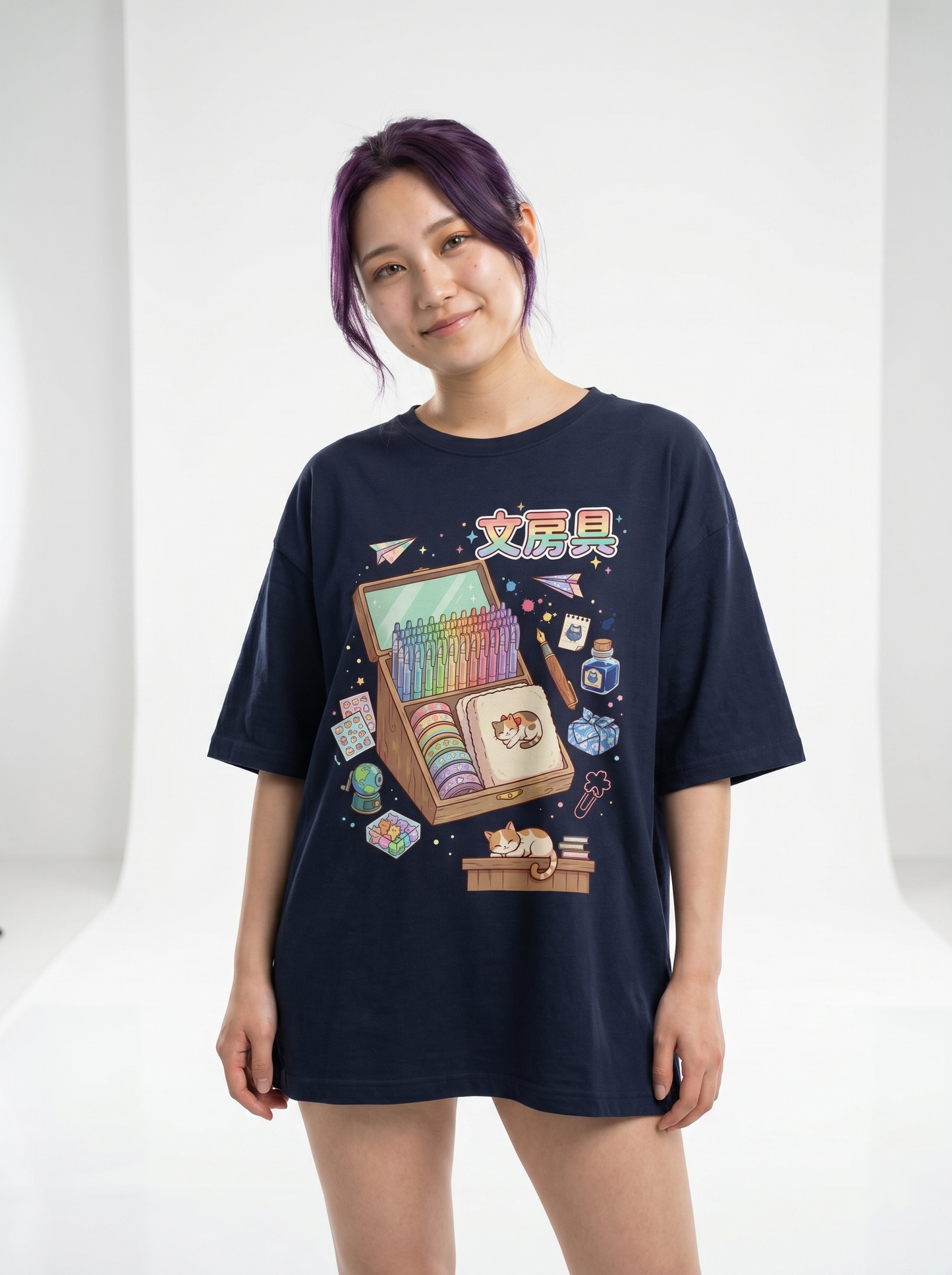 可愛い文房具＆寝そべり猫 オーバーサイズTシャツ | ストリートウェア