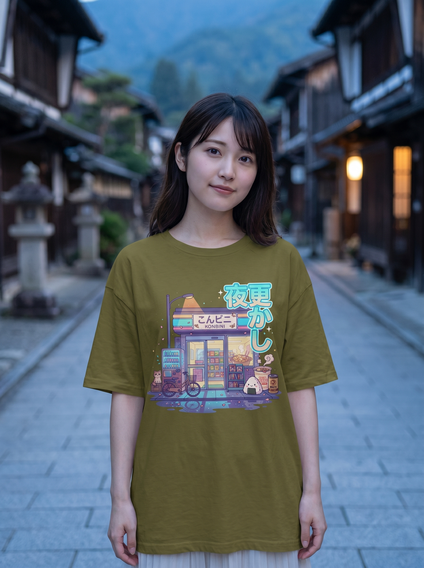 ユニセックス オーバーサイズ グラフィックTシャツ - 日本のコンビニ「Konbini」デザイン
