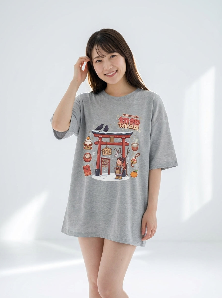 初詣 オーバーサイズTシャツ - 日本の新年お参りデザイン